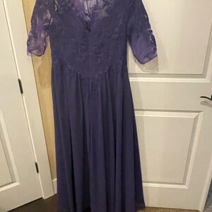 Beautiful floor length deep purple dress size 14